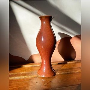 ⚜️Mid-Century Burnt Orange Clay Vase with Green Specks ⚜️